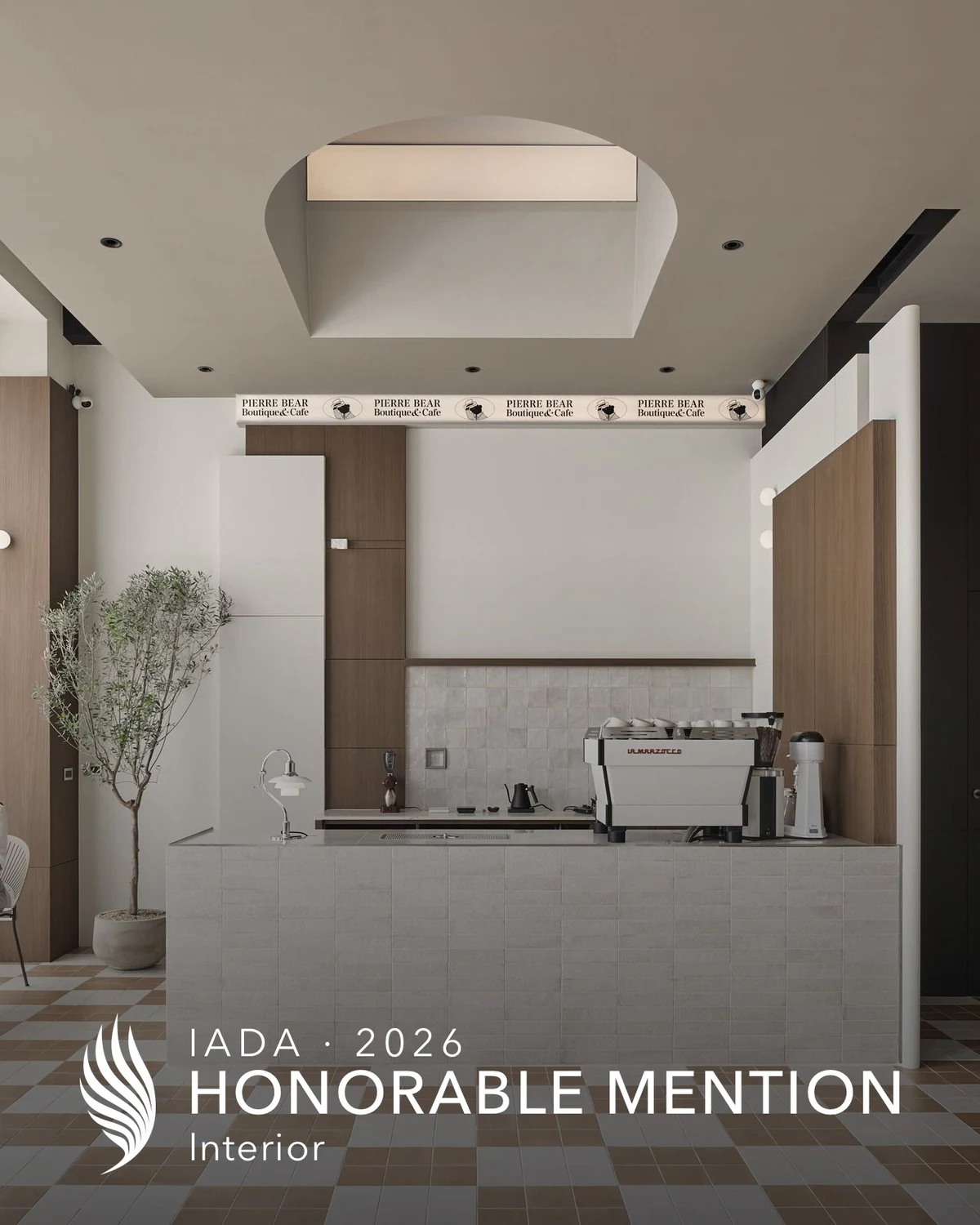 Early Frost 獲 IADA 2026 Honorable Mention 封面