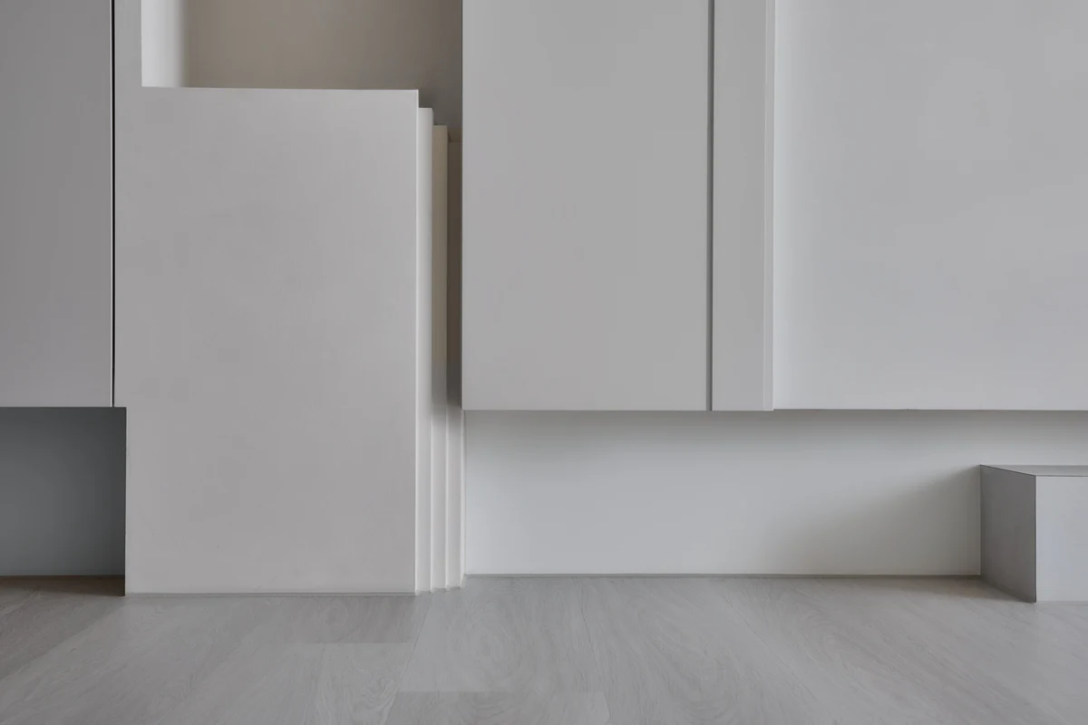 Alabaster - View 4