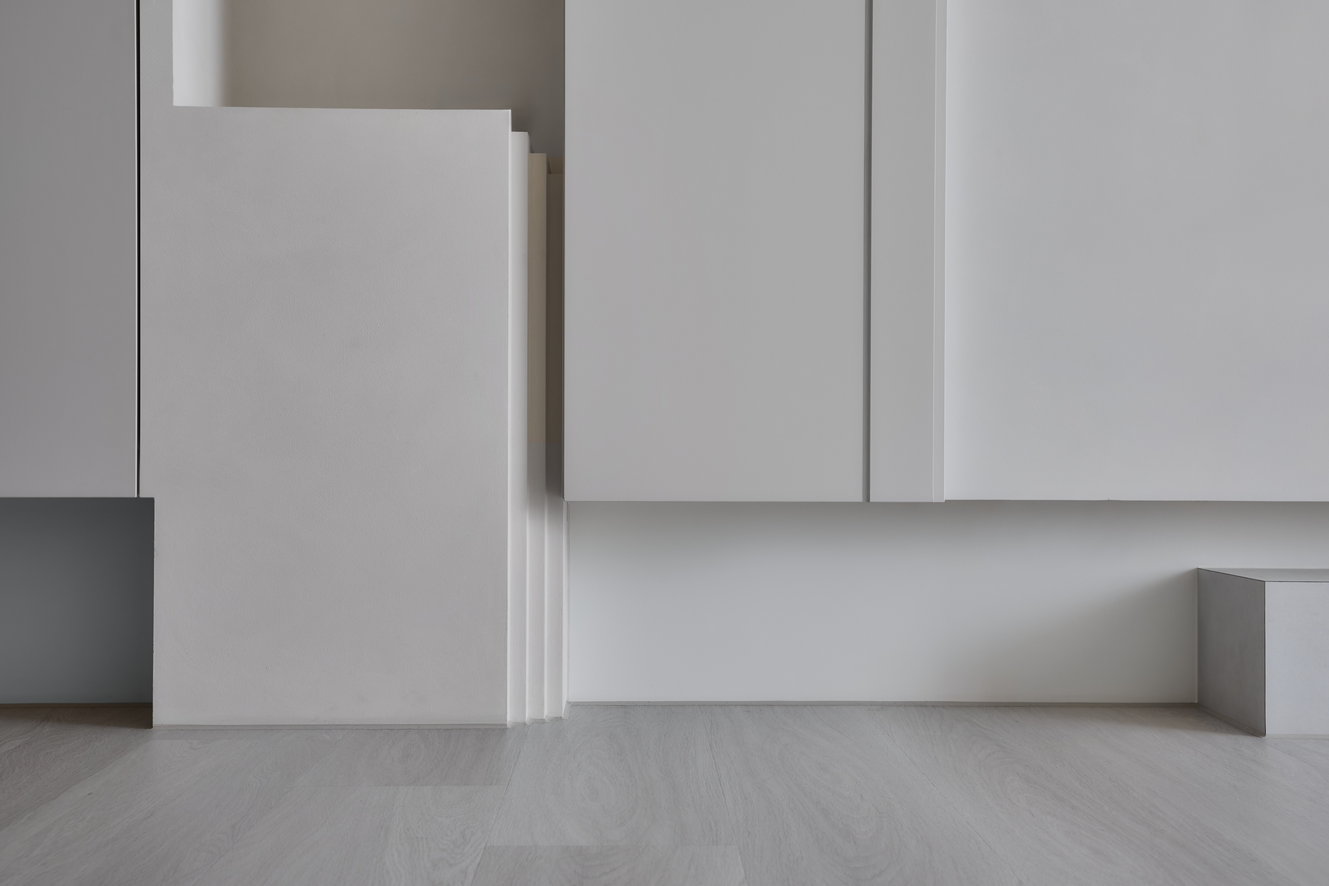 Alabaster - View 4